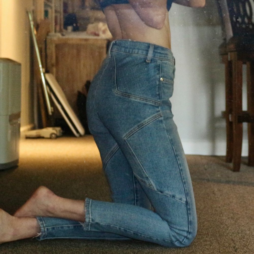 REVICE Denim Star Jeans- Venus Crops in Light Wash